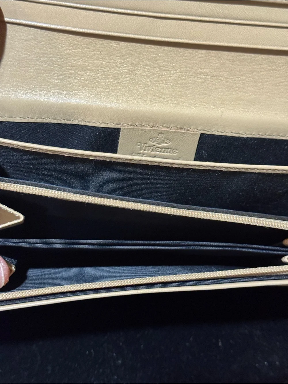 Vivienne Westwood Taupe Patent Leather Wallet/Clutch with Cream Trim - Picture 8 of 8